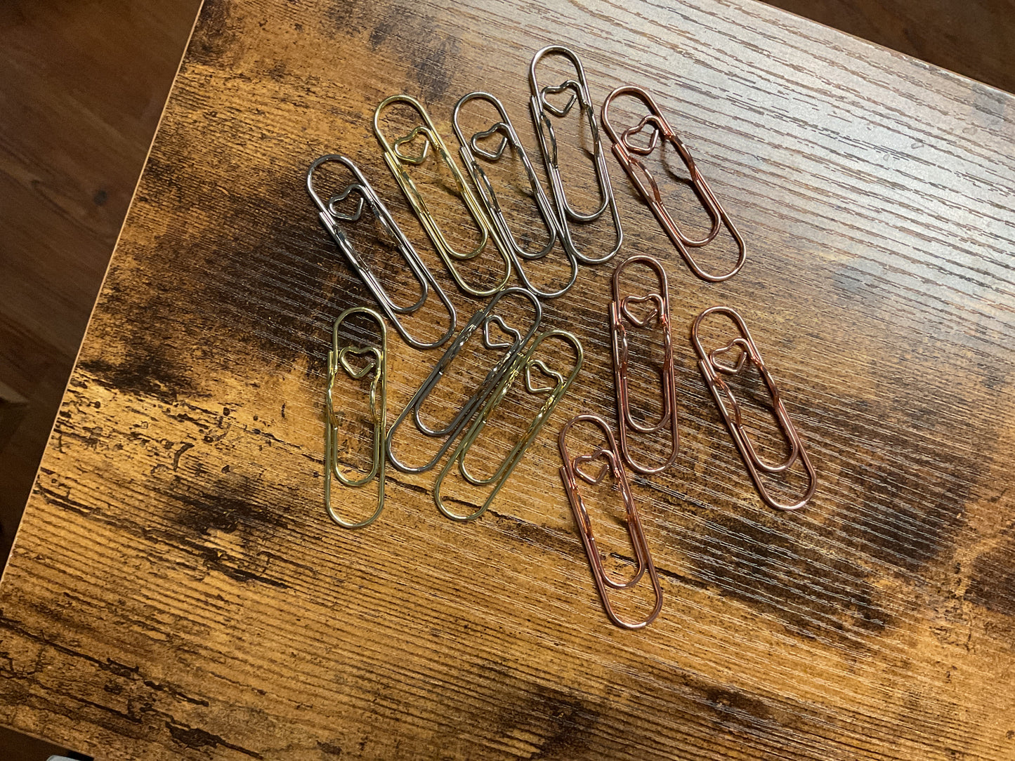 Paper clips W/pen holder